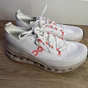 On cloud Running shoes